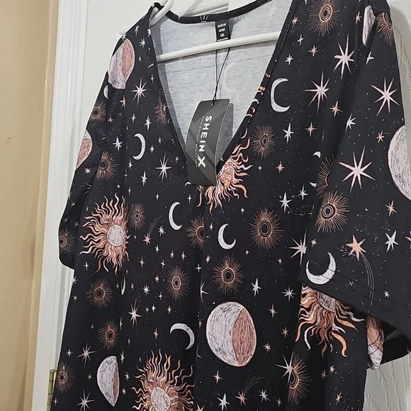 Sun and Moon Print Tee - Black Celestial - Picture 6 of 11